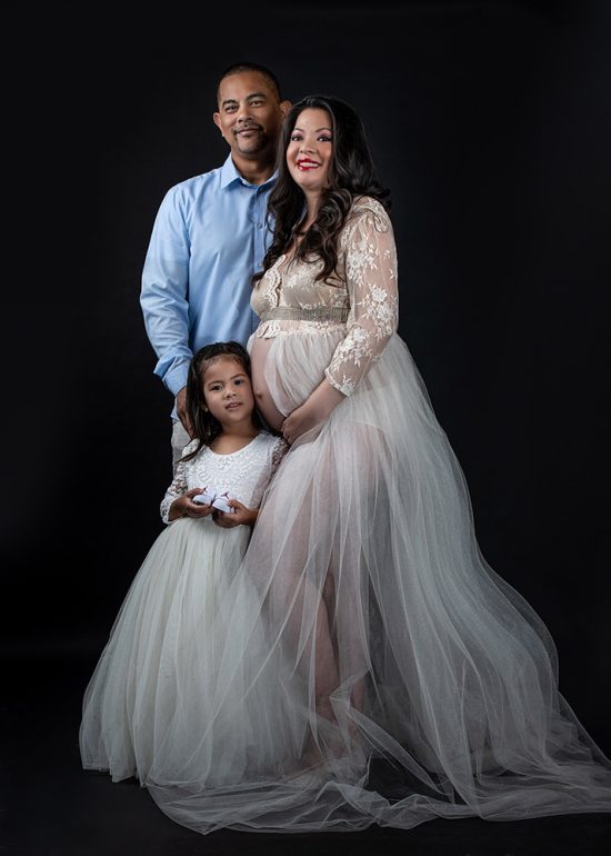 Maternity, pregnant photo session by Paty de Leon Photography